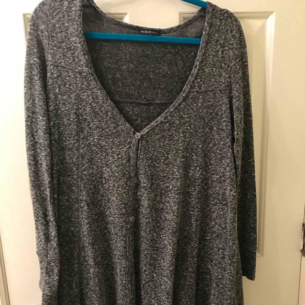Long sleeve high low tunic